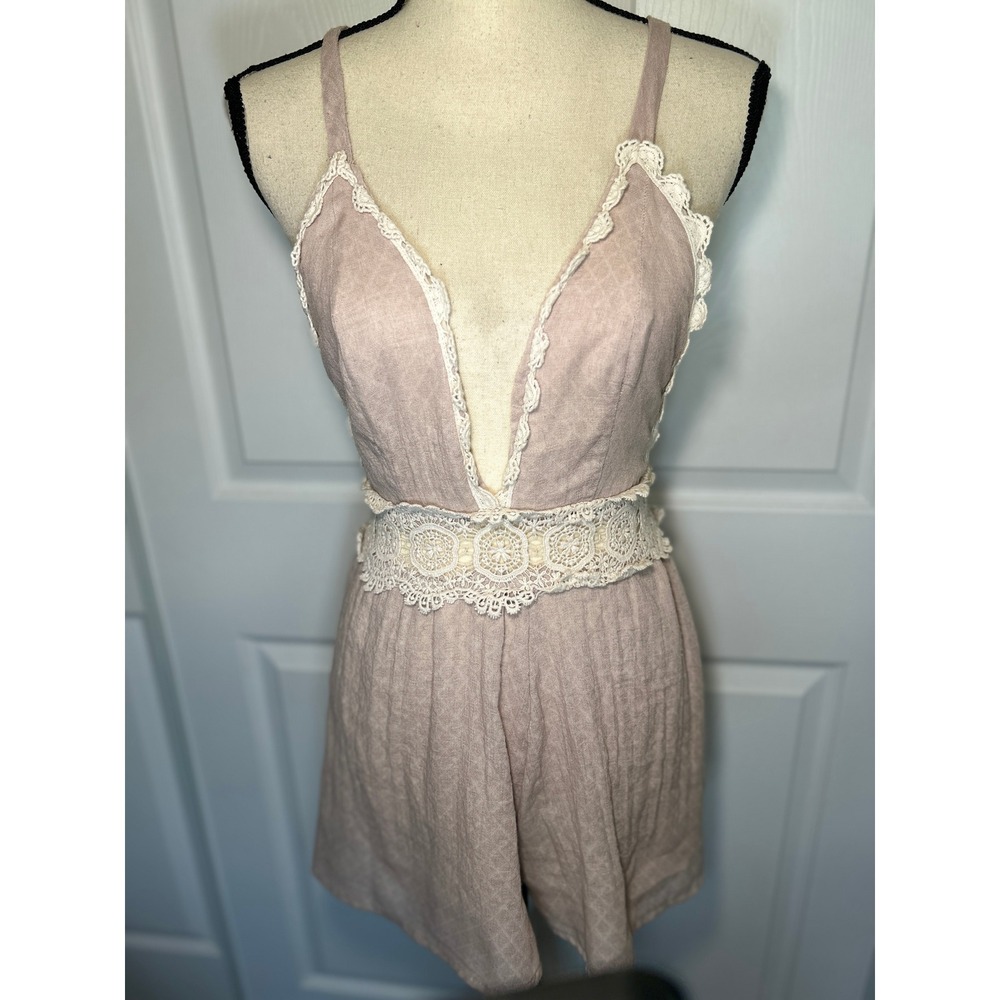 Sage‎ Romper Boho Crochet Lace Medium Beige Open Back Deep V-Neck USA Made